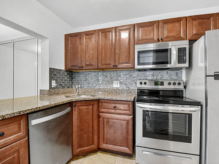 208 Foxtail Dr #B2 — Photo 13