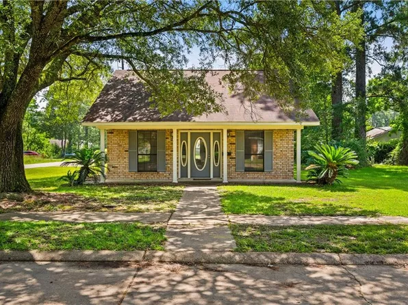 402 Evangeline Pl, Oakdale, LA 71463