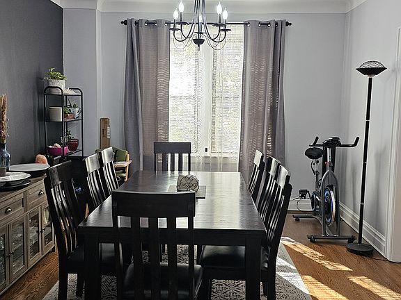 5th image of 117 Kensington Ave