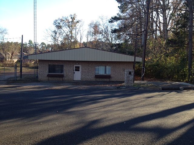 1st image of 402 E Magnolia St