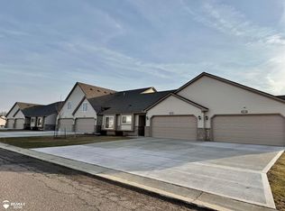 28007 Gregory St, Grand Blanc, MI 48439