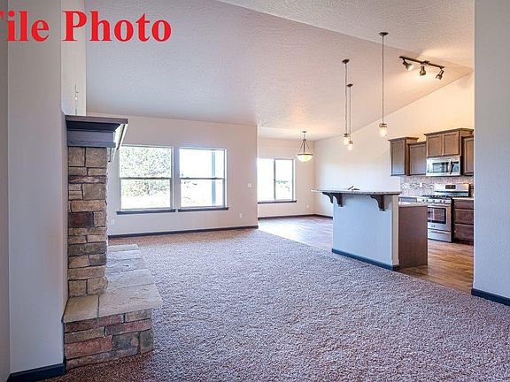 5th image of 764 W Ashworth Ln