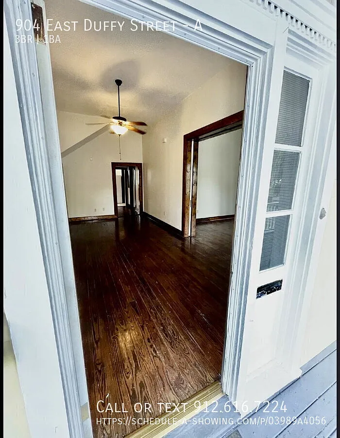 "Charming 3-Bedroom Duplex with Hardwood Floors at 904 East Duffy Street - Your Perfect Savannah ... — Photo 4