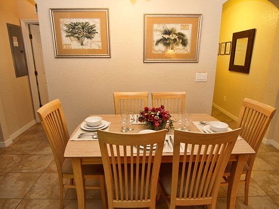 RP3T519LM-formal-dining-area