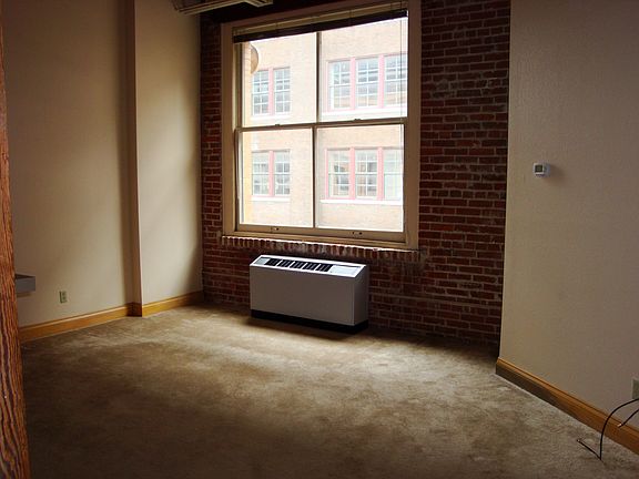 3rd image of 308 W 8th St APT 209