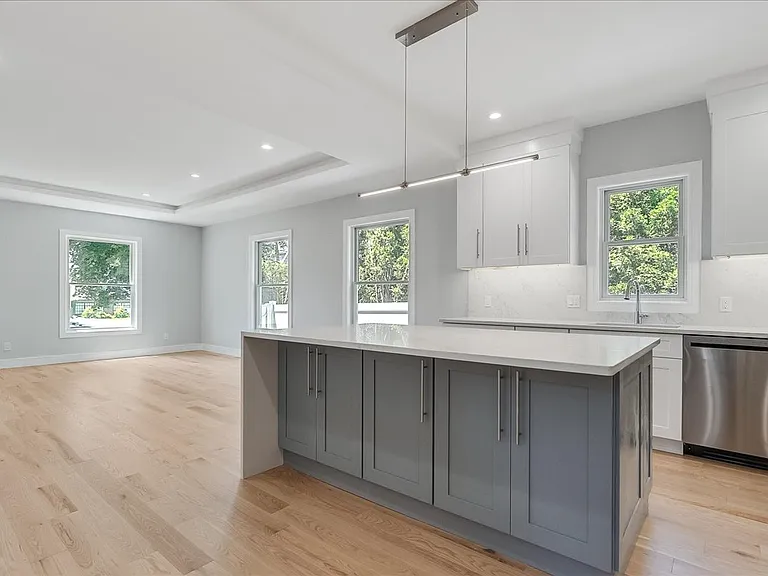 50 Walnut St #A — Photo 6
