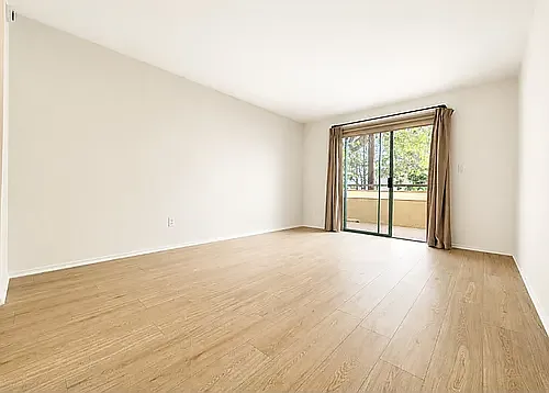 1444 S. Saltair — Photo 11