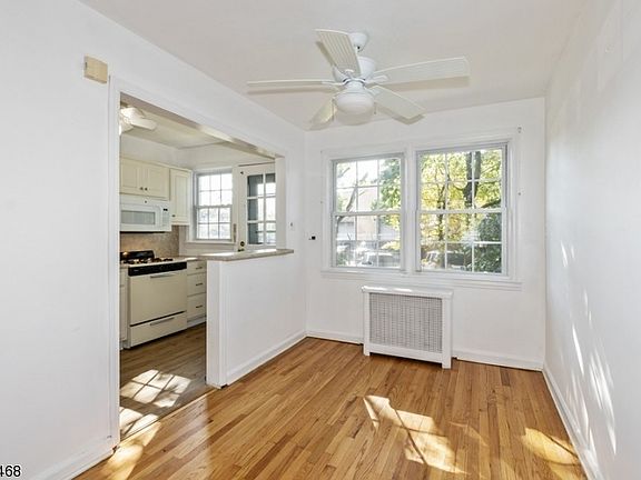 2nd image of 34B Meadowbrook Pl