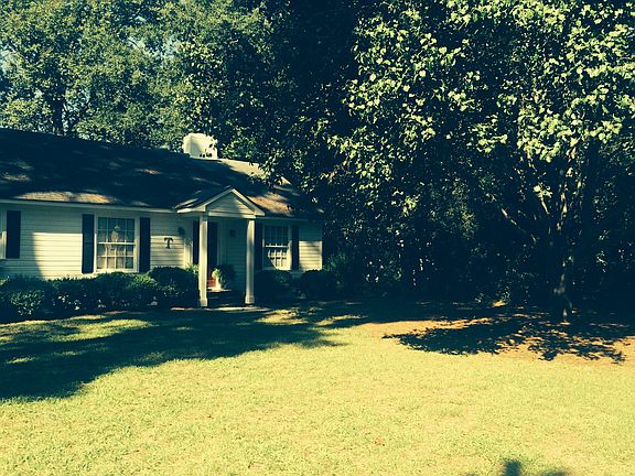 2nd image of 2500 Churchill Dr