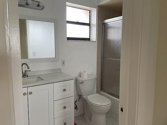 4th image of 4640 Lucerne Lakes Blvd W APT 605