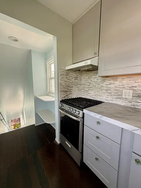 1 bed, 550 sqft, $1,795 — Photo 3