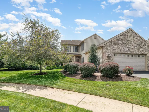 2471 Zell Ct, Hummelstown, PA 17036