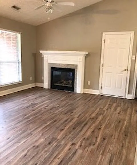 8400 Lesley Marie Ln — Photo 2