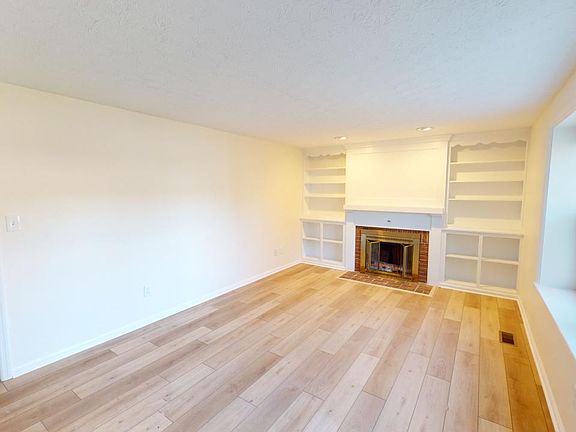 3rd image of 1298 Serenity Ln