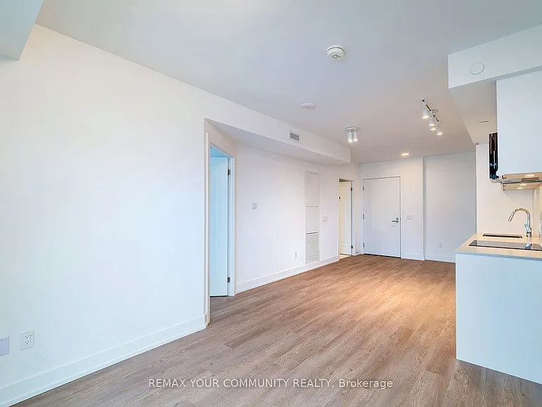 8 Cedarland Dr #907 — Photo 5