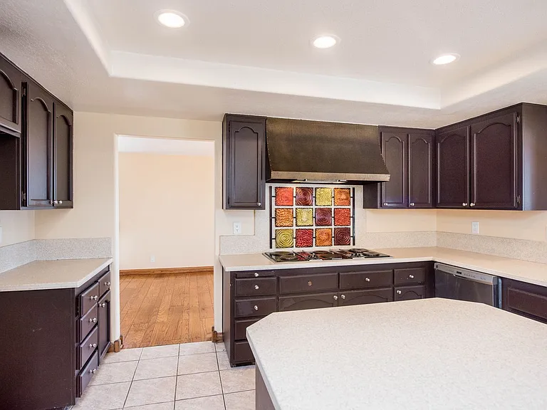2274 N Rockridge Pl — Photo 18