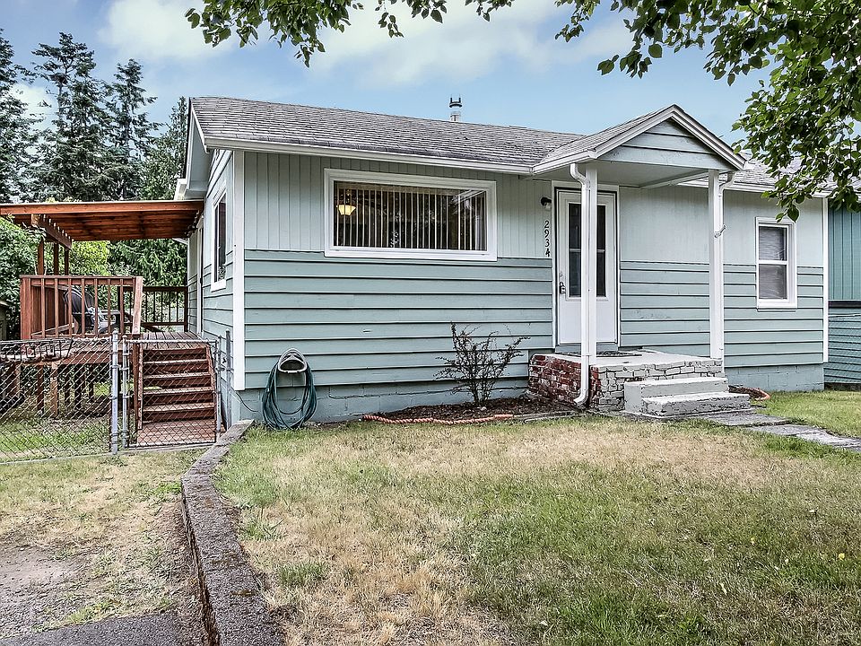1st image of 2934 40th Ave NE