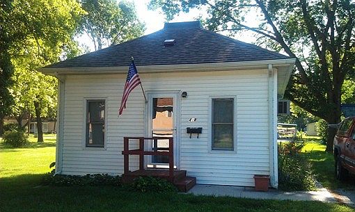 2nd image of 418 N Harrison St