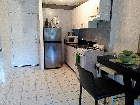 2nd image of 710 Washington Ave APT 323