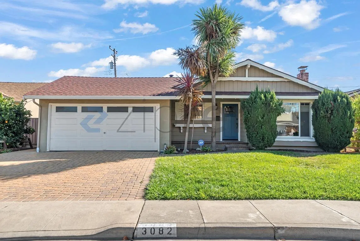 3 bed, 1422 sqft, $5,760 — Photo 1