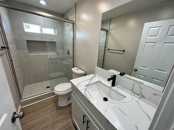 5th image of 4835-37 63rd St