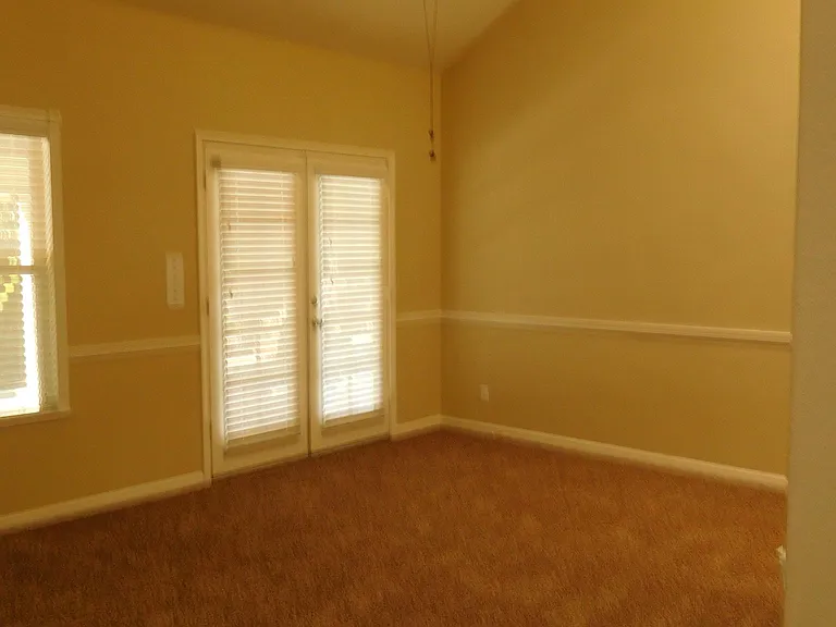 5809 W Menlo Ave — Photo 19