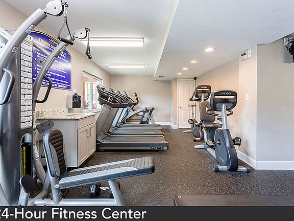 4th image of 6701 Westwood Blvd #113