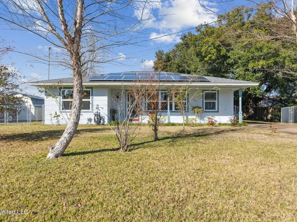 319 Meadowwood Cir, Long Beach, MS 39560