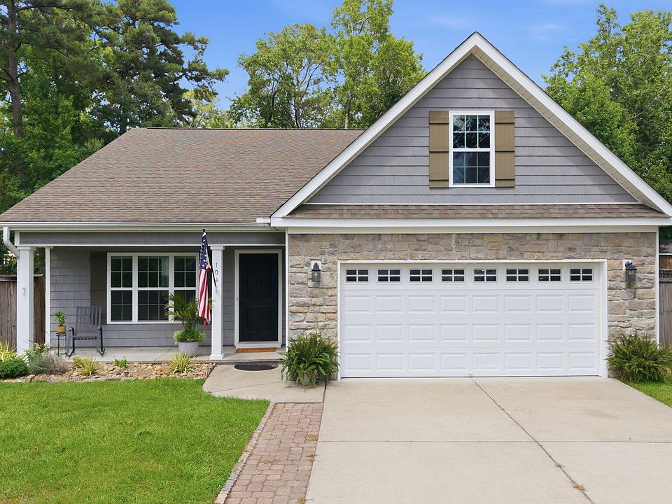 1st image of 104 Shamrock Circle