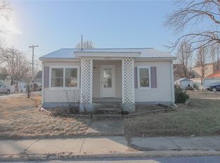 1422 Madison Ave, Charleston, IL
