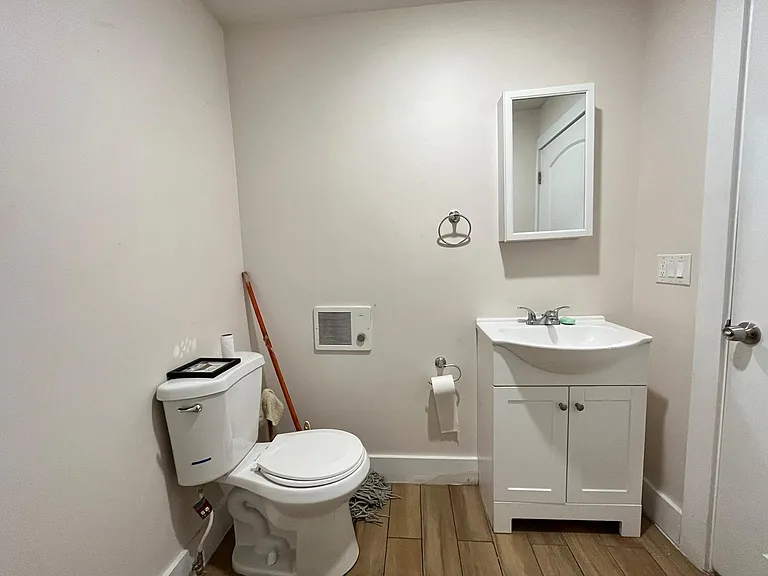 233 Martin Luther King Dr #19E — Photo 12