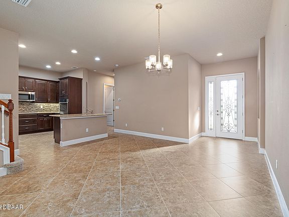 4th image of 829 Pinewood Dr #829