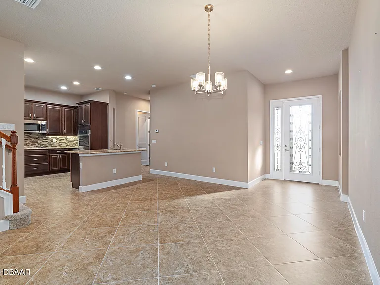 829 Pinewood Dr — Photo 7