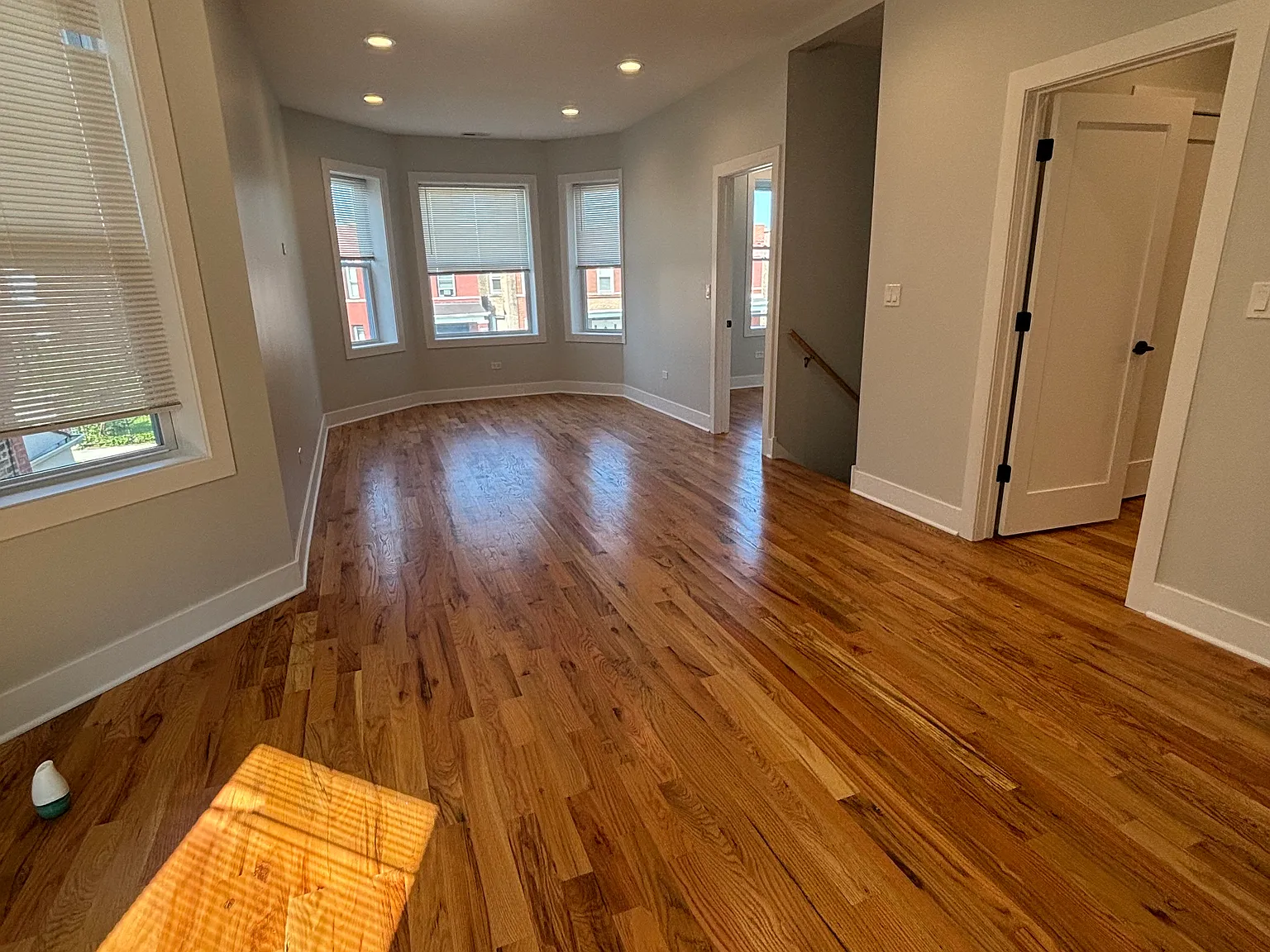 923 N Drake Ave — Photo 4