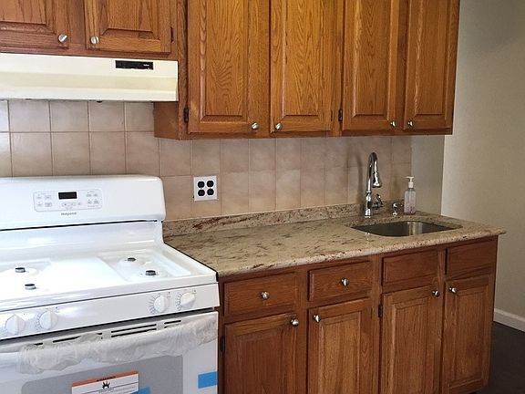 3rd image of 3038 49th St #3