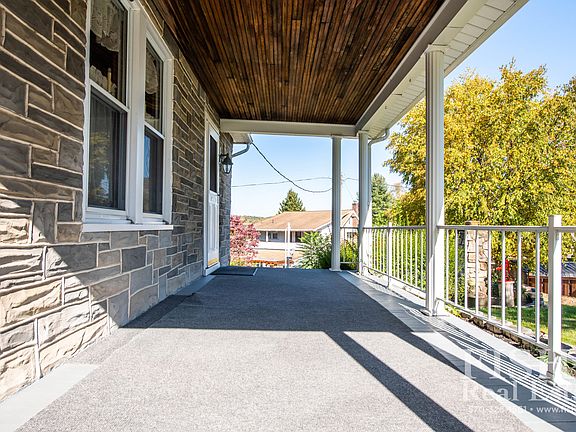 4th image of 2438 Euclid Ave