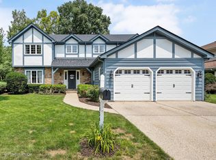 2056 Lundy Ln, Lisle, IL