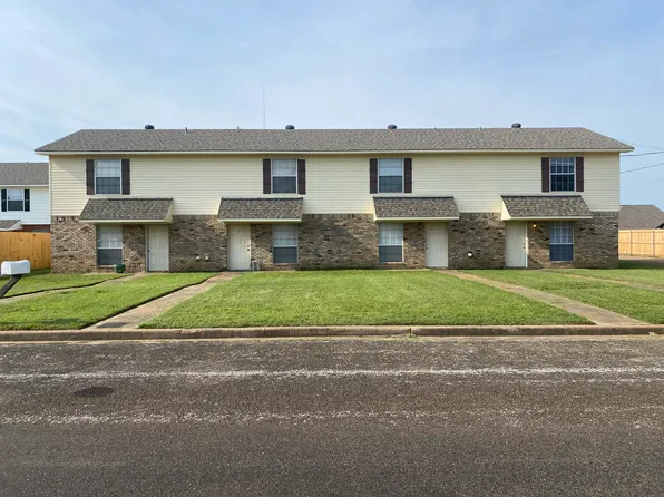 1236 Meadowview Dr, Longview, TX 75604