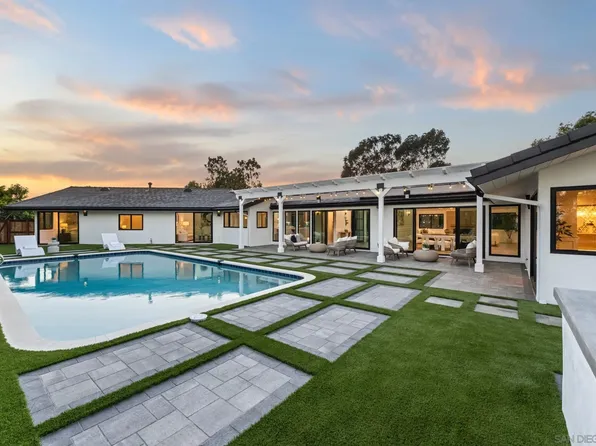 2975 Woodford Dr, La Jolla, CA 92037