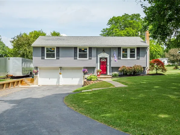 3257 Ellen Pl, Caledonia, NY 14423
