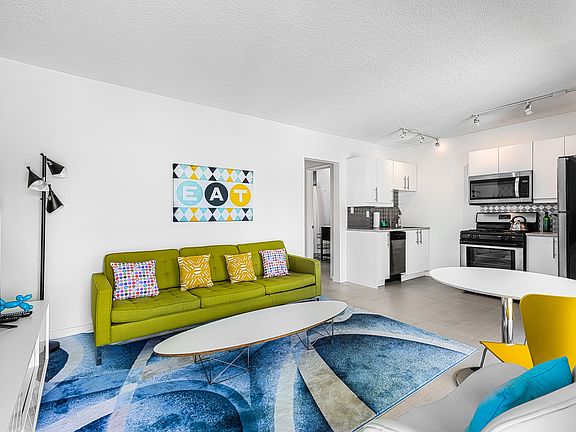 3rd image of 1530 E Palm Canyon Dr APT 201