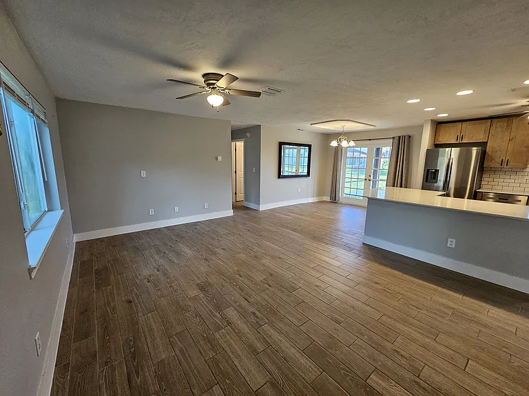 6080 Park Rd — Photo 10