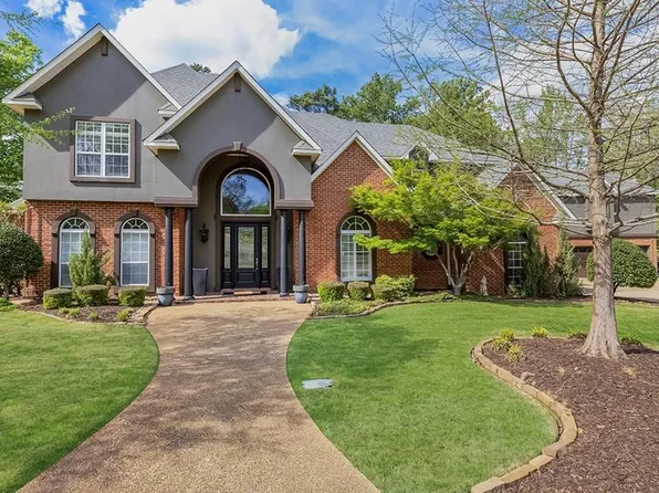 3 Stonegate Cir, Texarkana, TX 75503