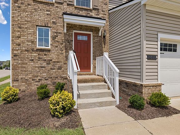 3rd image of 2813 Winterberry Dr