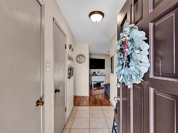 4th image of 1604 NW 75th St