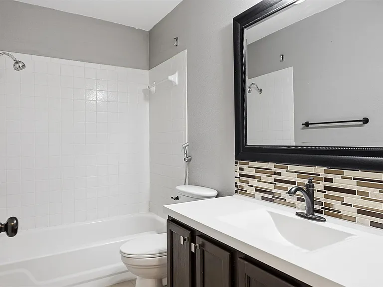 2813 Cortez Dr — Photo 17