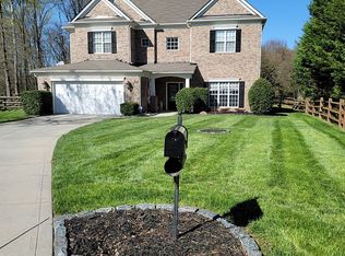 4812 Walnut Grove St, Harrisburg, NC 28075