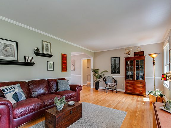 3rd image of 4934 Stillwood Dr