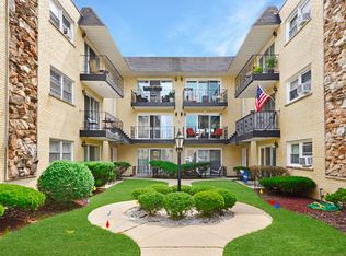6482 N Northwest Hwy, Chicago, IL 60631