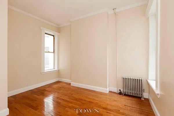 Rented by Town Residential | media 3